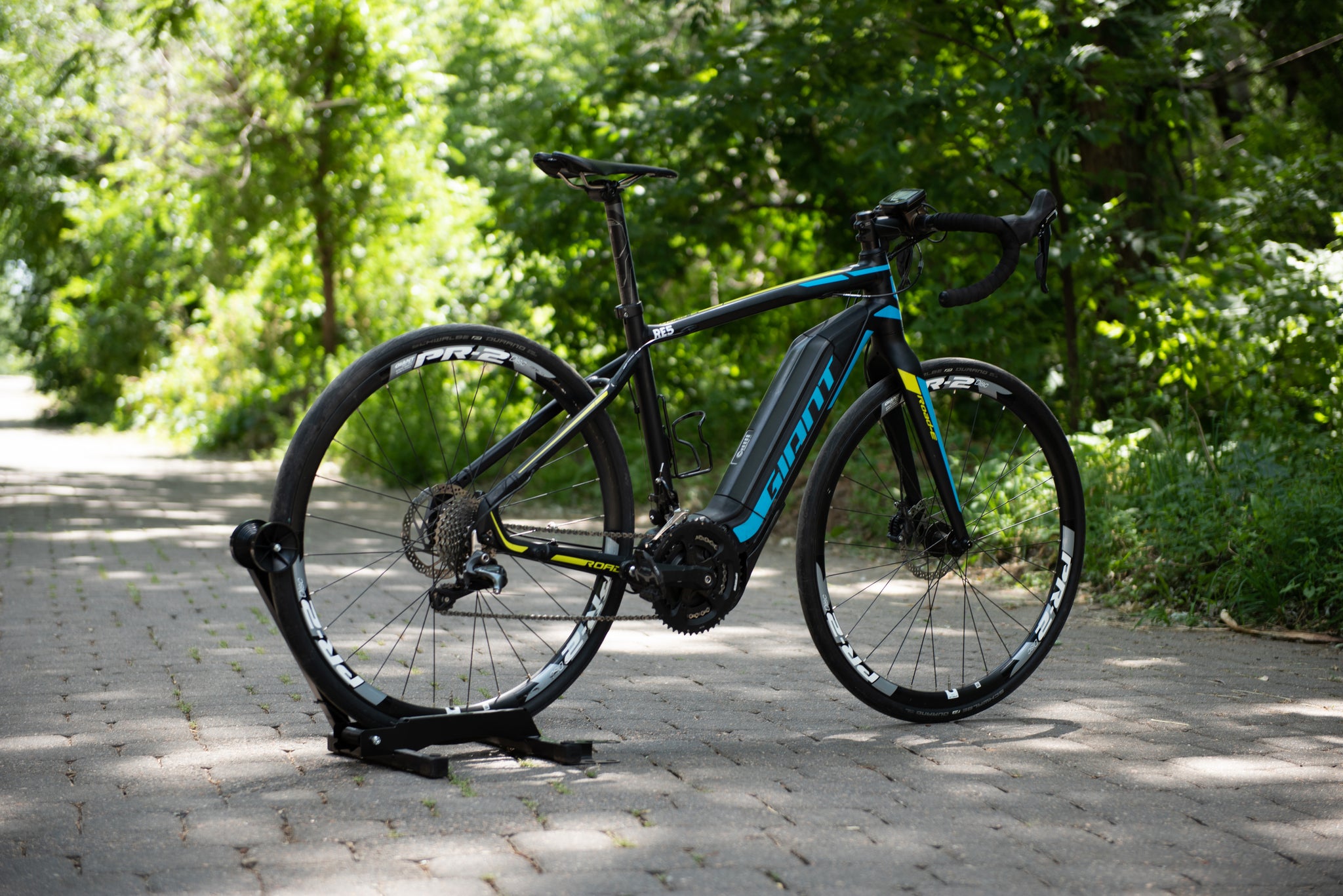 Giant Road-E+ e-bike road bike